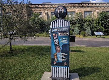 illinois/fox-valley/attraction/old-joliet-prison