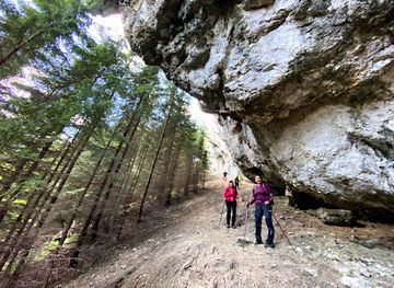 romania/rasnov-area/attraction/sirul-stancilor