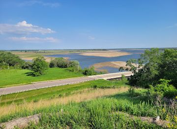 south-dakota/missouri-river/attraction/mulberry-bend-overlook