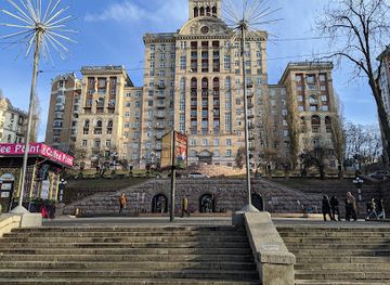 ukraine/kyiv/shevchenkivskyi-district/attraction/fountain-on-khreshchatyk