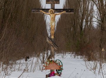 ukraine/prypiat-marshes/attraction/khrest-oberih