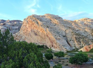 utah/uinta-mountains/attraction/quarry-visitor-center