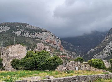 montenegro/lake-skadar/attraction/wieza-obronna