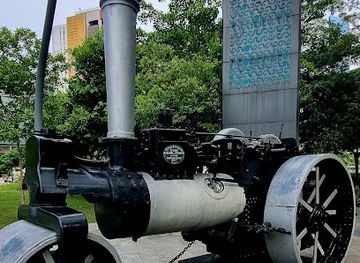 malaysia/east-malaysia/attraction/aveling-steam-roller