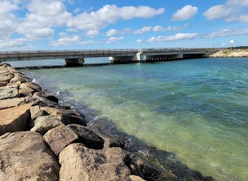 massachusetts/dukes-county/attraction/jaws-bridge