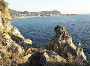 italy/campania/attraction/punta-caruso