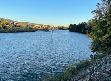 california/napa/attraction/napa-river-walkway