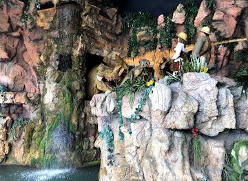 tennessee/great-smoky-mountains/attraction/jurassic-jungle-boat-ride