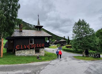 norway/oppland/attraction/wilhelm-rasmussen-sagasoyla-statue