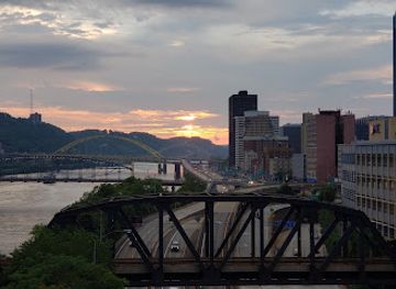 pennsylvania/pittsburgh/downtown-pittsburgh/attraction/firstside-park