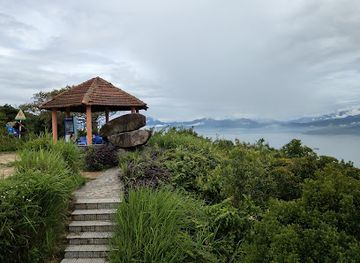 vietnam/north-central-coast/attraction/nha-vong-canh