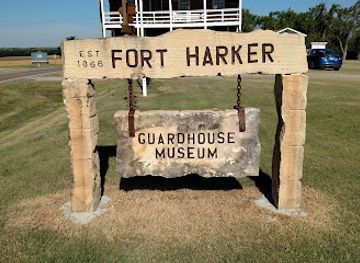 kansas/smoky-hills/attraction/ft-harker-museum