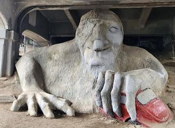 washington/bellevue/attraction/fremont-troll