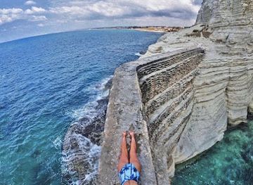 lebanon/tyre-coast/attraction/lion-king-rock-al-alams-and-friends