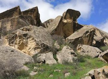 azerbaijan/ali-bayramli/attraction/gobustan-national-park-museum