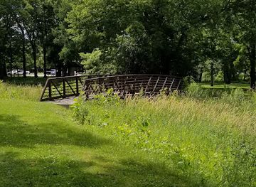 illinois/prairie-state/attraction/gebhard-woods-state-park