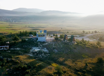 croatia/plitvice-lakes-national-park/attraction/zipline-pazi-medo