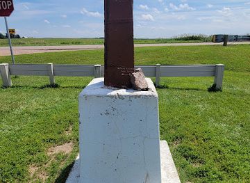 south-dakota/missouri-river-valley/attraction/minnesota-iowa-south-dakota-marker