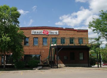 illinois/corn-belt/attraction/freight-house-farmers-market