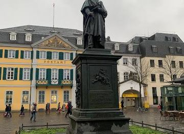 germany/cologne/attraction/munsterplatz