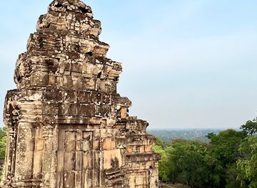 cambodia/preah-vihear/attraction/phnom-bakheng