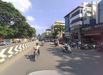 india/madurai/attraction/pazhamudhir-solai