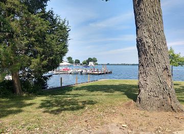 ohio/lake-erie-islands/attraction/oak-point-state-park