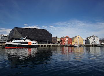 norway/tromso/attraction/photopoint-yachthafen-tromso
