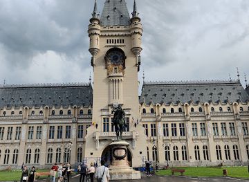 romania/iasi-surroundings/attraction/parcul-palatului-culturii