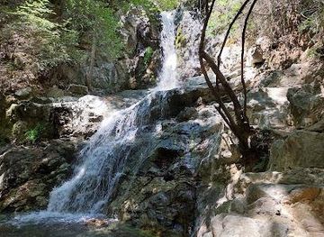 cyprus/kato-paphos/attraction/mesa-potamos-falls