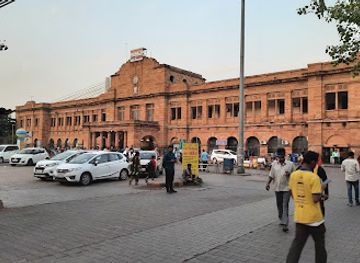 india/central-india/attraction/bardi-railway-station