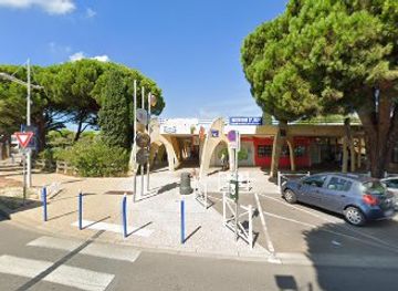 france/camargue/attraction/les-arcades-port-port-camargue