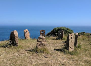 guernsey/vazon-bay/attraction/sarkhenge