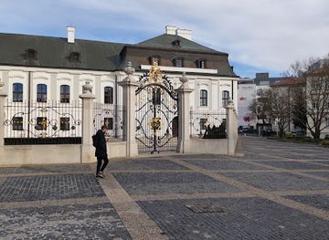 slovakia/zahorie/attraction/podchod-hodzovo-namestie