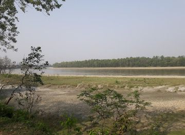 nepal/chitwan/bharatpur/attraction/narayani-river-bank-buddha-statue