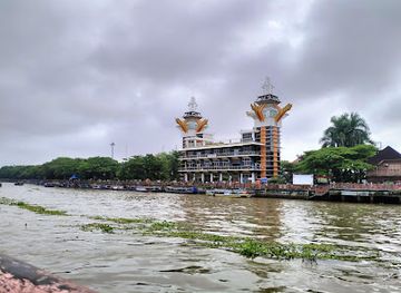indonesia/kalimantan/attraction/menara-pandang-banjarmasin