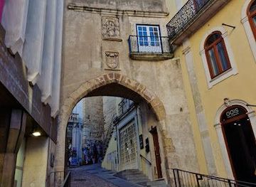 portugal/coimbra/attraction/barbican-gate