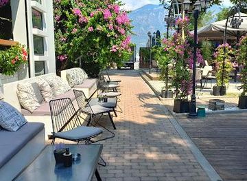 greece/kalamata/attraction/kalamata-beach-volley-beach-bar