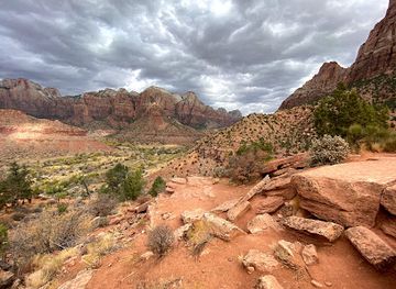 utah/zion-national-park/attraction/watchman-trail-trailhead