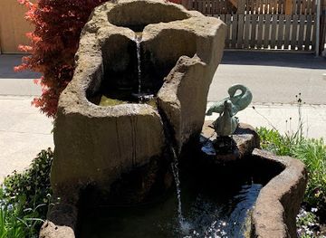 germany/eagle-s-nest/attraction/entenbrunnen