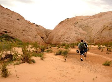 utah/escalante/attraction/tunnel-slot