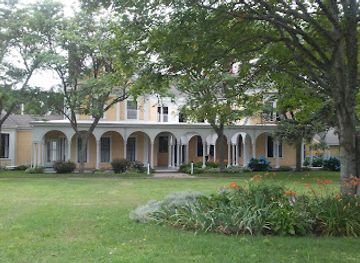 massachusetts/cape-cod/attraction/the-crosby-mansion