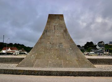 france/normandy/attraction/omaha-beach-memorial