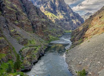 idaho/hells-canyon-national-recreation-area/attraction/hells-canyon-adventures-lodge-warehouse-gift-shop