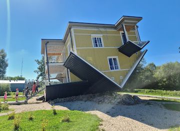 estonia/setomaa/attraction/tagurpidi-maja-peapeal-ou