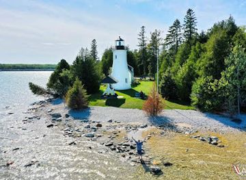 michigan/lower-peninsula/attraction/old-presque-isle-lighthouse