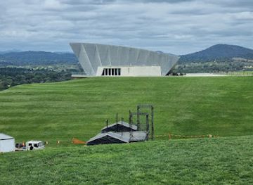 australia/new-england/attraction/the-national-bonsai-and-penjing-collection