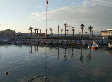 turkiye/kusadasi/attraction/balikci-barinagi