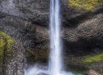 oregon/columbia-river-gorge/attraction/historic-columbia-river-hwy