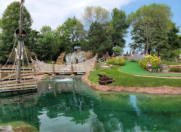 wisconsin/northern-highland/attraction/pirate-s-cove-adventure-golf